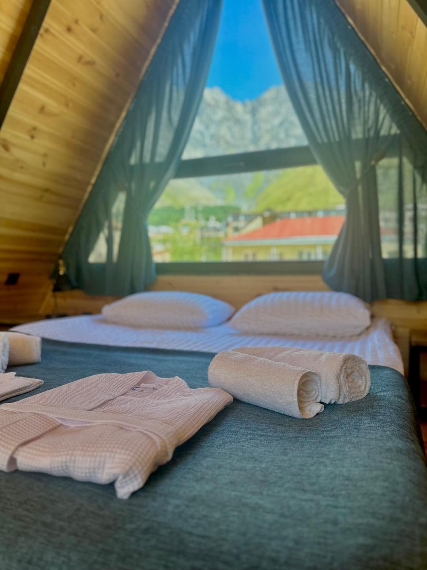 Edelweiss Cottage Kazbegi Екстер'єр фото