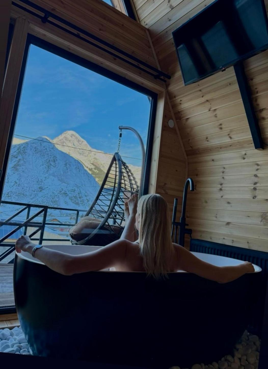Edelweiss Cottage Kazbegi Екстер'єр фото