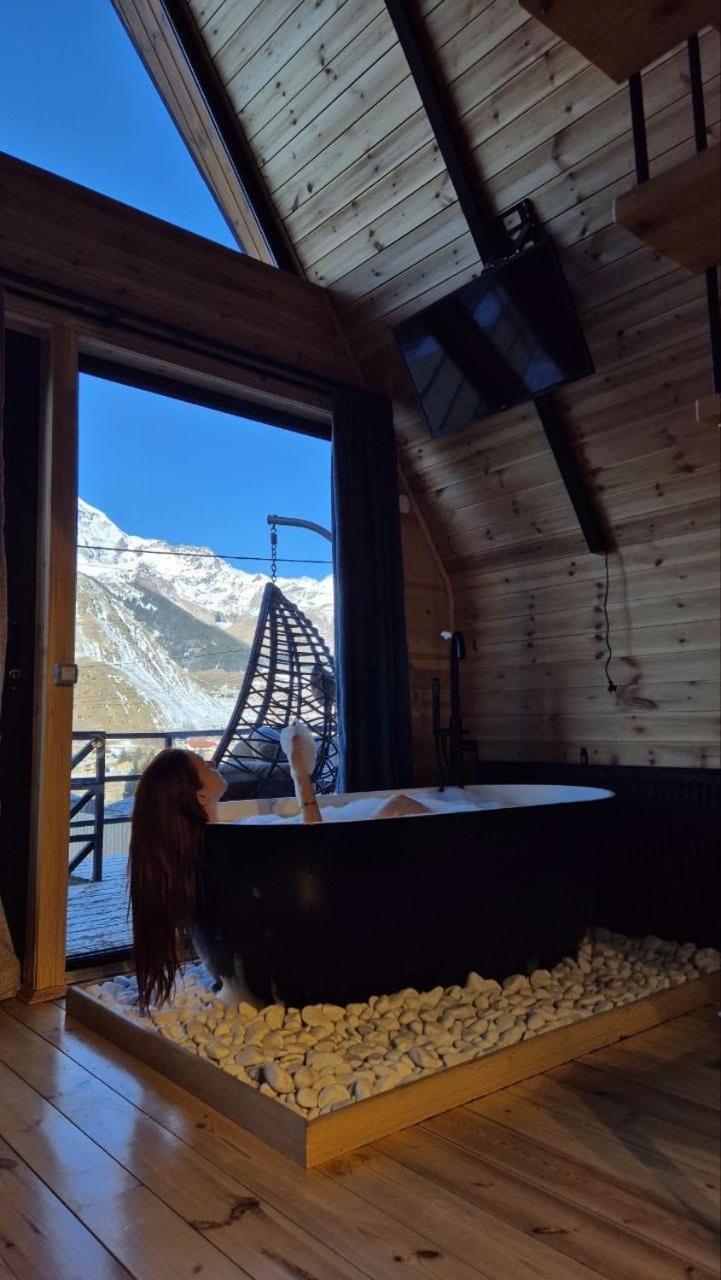 Edelweiss Cottage Kazbegi Екстер'єр фото