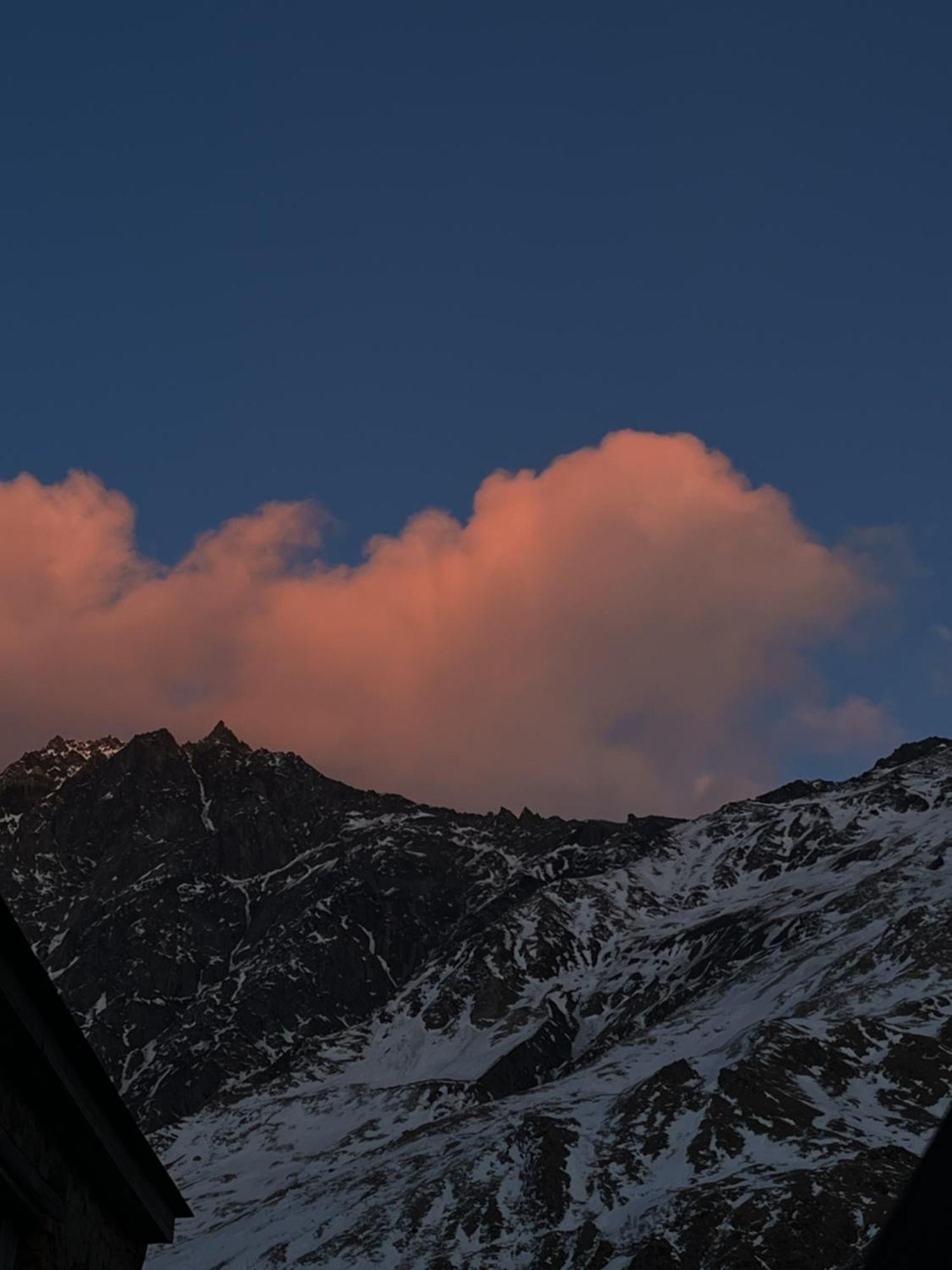 Edelweiss Cottage Kazbegi Екстер'єр фото